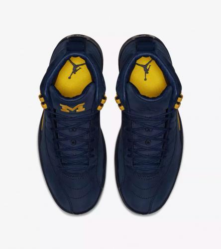 Jordan 12 Michigan _4