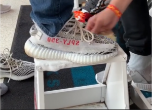 Shoe Cleaner How to Clean Yeezy Zebra
