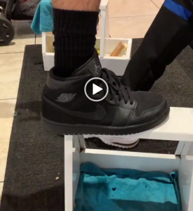 Shoe Cleaner Jordan 1 Mid Black Suede 1